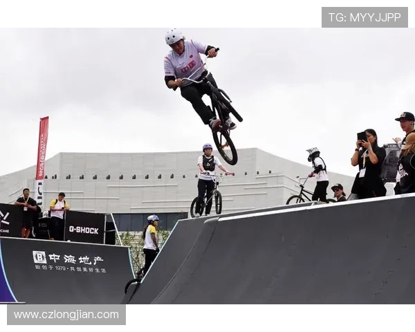 上海极限运动队以93分领跑极限运动会积分榜展现强大实力 上海极限运动队以93分领跑极限运动会积分榜展现强大实力