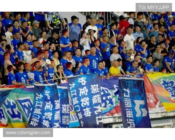 成都足球队配合变革引发热议球迷期待新战术的崛起与发展