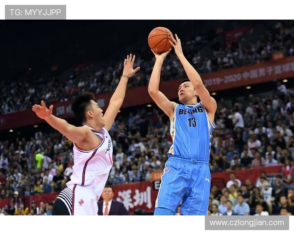 深圳篮球队与杭州篮球队赛后分析实力对比与战术总结 深圳篮球队与杭州篮球队赛后分析实力对比与战术总结