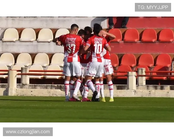 圣胡安圣队与博卡青年队激战正酣谁能在这场对决中笑到最后