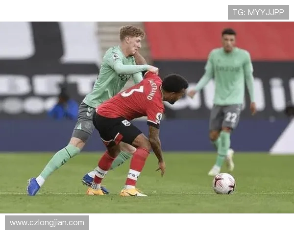 英联杯激战埃弗顿迎战曼联双方争夺晋级资格精彩对决即将上演 英联杯激战埃弗顿迎战曼联双方争夺晋级资格精彩对决即将上演