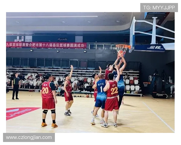 重庆篮球队的节奏揭秘:激情与策略交织的篮球盛宴 重庆篮球队的节奏揭秘:激情与策略交织的篮球盛宴