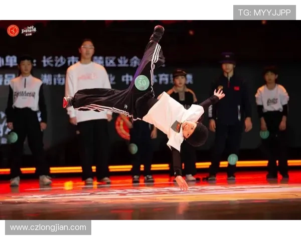 全国街舞大赛特别报道成都街舞队如何实现突破与辉煌成就的背后故事