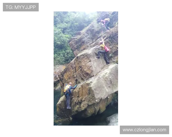 成都攀岩队荣登全国攀岩团队协作排行榜第二名展现团队实力与默契